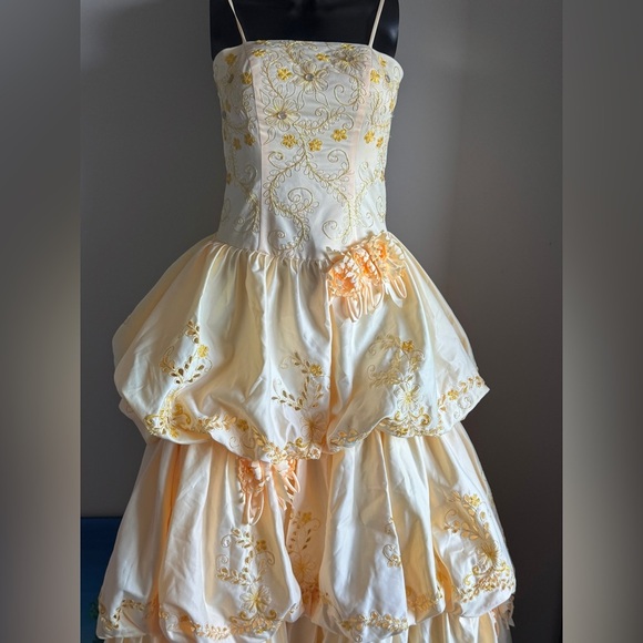 Elegant Yellow Tiered Gown - Picture 6 of 15